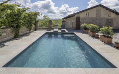 Arpusè, Relax nelle Langhe - Barolo, with Pool: Schwimmbad, Verbundwerkstoff, Water Feature, Flagstone, Fliese