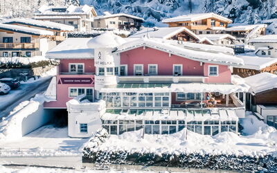Längenfeld 179: Gebäude, Schnee, Daytime, Eigentum, Fenster, Welt, Die Architektur, Haus, Einfrieren, Urban Design