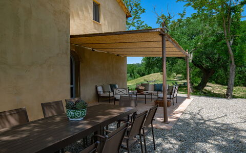 Villa Aiale: Holz, Gartenmöbel, Möbel, Schatten, Outdoor Struktur, Tisch Im Freien, Stuhl, Terrasse, Garten, Pergola