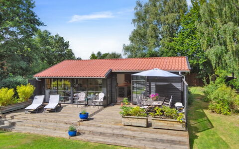 Bedine - 1.3Km from the Sea: Haus, Hütte, Zuhause, Dach, Schatten, Garten, Gartenbauten, Veranda, Hinterhof
