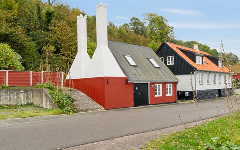 Malila - 15M from the Sea: Holz, Dach, Die Architektur, Zuhause, Haus, Hütte, Abstellgleis, Hartholz, Steigung, Estate