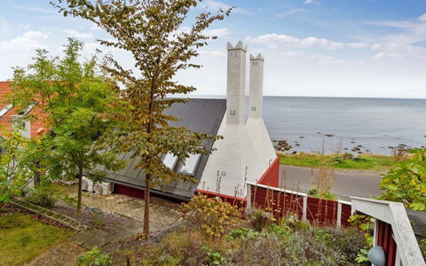 Malila - 15M from the Sea: Holz, Dach, Die Architektur, Zuhause, Haus, Hütte, Abstellgleis, Hartholz, Steigung, Estate