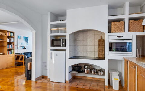 Huno - 2Km from the Sea: Interior Design, Flooring, Wand, Möbel, Holz, Decke, Fussboden, Küche, Beleuchtung, Zimmer