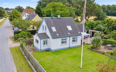 Keyla - 2.3Km from the Sea: Dach, Haus, Zuhause, Hütte, Abstellgleis, Estate, Auffahrt, Gartenbauten, Garten, Schuppen