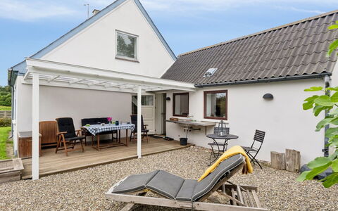 Keyla - 2.3Km from the Sea: Dach, Haus, Zuhause, Hütte, Abstellgleis, Estate, Auffahrt, Gartenbauten, Garten, Schuppen