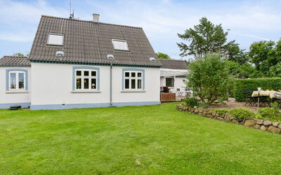 Keyla - 2.3Km from the Sea