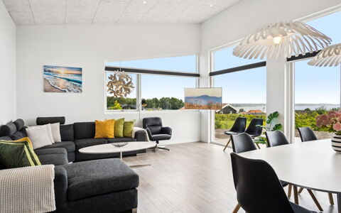 Alka - 500M from the Sea: Interior Design, Möbel, Flooring, Fussboden, Decke, Holz, Holzboden, Couch, Wohnzimmer, Light Fixture