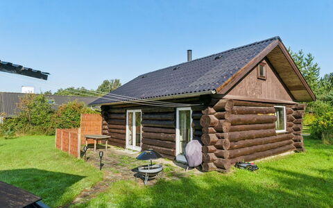 Barni - 7Km from the Sea: Haus, Dach, Zuhause, Hütte, Schuppen, Gartenbauten, Abstellgleis, Garten, Blockhaus, Hütte