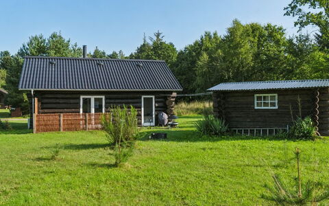 Barni - 7Km from the Sea: Haus, Dach, Zuhause, Hütte, Schuppen, Gartenbauten, Abstellgleis, Garten, Blockhaus, Hütte