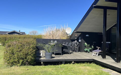 Lauha - 400M from the Sea: Holz, Zuhause, Veranda, Deck, Hartholz, Dach, Holzbeize, Holzboden, Eco Hotel