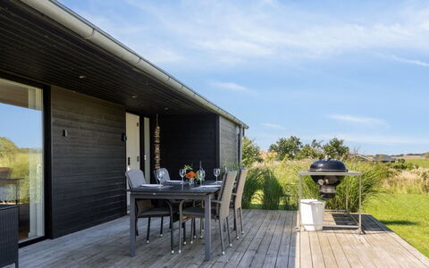 Bæver - 200M from the Sea: Holz, Zuhause, Veranda, Deck, Hartholz, Dach, Holzbeize, Holzboden, Eco Hotel