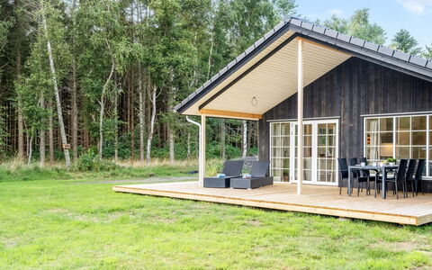 Gedda - from the Sea: Zuhause, Hütte, Tür, Estate, Schatten, Abstellgleis, Hartholz, Gartenbauten, Veranda, Design