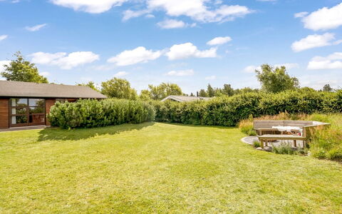 Yngve - 3.5Km from the Sea: Blau, Strauch, Hütte, Ground, Garten, Estate, Schatten, Landscaping, Bauernhaus, Eco Hotel