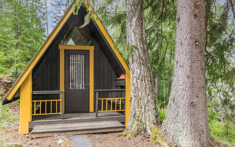 Katajamäki: Möbel, Interior Design, Flooring, Fussboden, Tabelle, Decke, Küche & Esszimmer Tisch, Beleuchtung, Stuhl, Zuhause