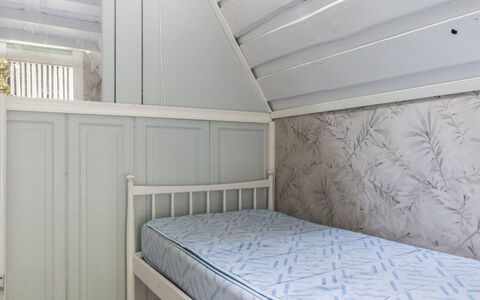 Katajamäki: Möbel, Interior Design, Flooring, Fussboden, Tabelle, Decke, Küche & Esszimmer Tisch, Beleuchtung, Stuhl, Zuhause