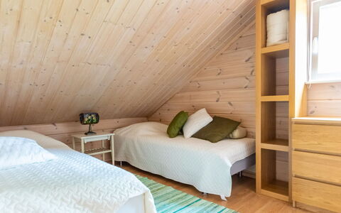 Villa Sirpia: Möbel, Interior Design, Flooring, Fussboden, Bett, Schlafzimmer, Holz, Decke, Holzboden, Zimmer