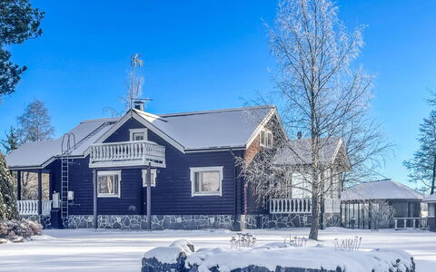 Villa Sirpia: Blau, Haus, Gebäude, Zuhause, Schnee, Hütte, Winter, Dach, Wohngebiet, Die Architektur