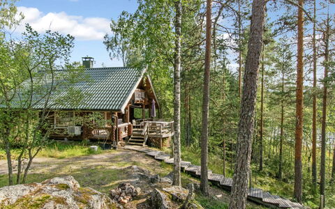 Karhupirtti: Baum, Holz, Hütte, Wald, Wald, Blockhaus, Kofferraum, Hütte, Lärche, Gartenbauten