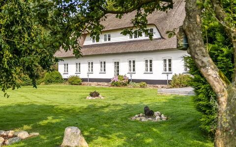 Vinni - 25Km from the Sea: Holz, Dach, Zuhause, Haus, Die Architektur, Abstellgleis, Grundstueck, Hütte, Schuppen, Gartenbauten
