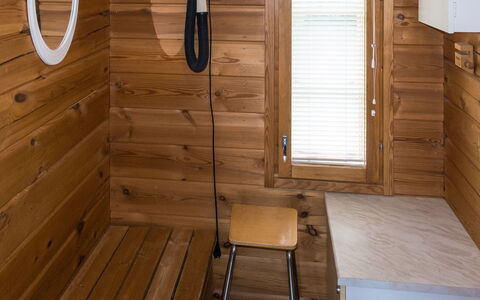Mansikkaranta 2: Flooring, Holz, Fussboden, Interior Design, Holzbeize, Holzboden, Hartholz, Zimmer, Planke, Decke