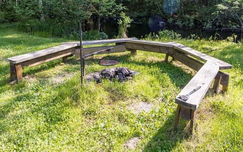 Kesäranta: Holz, Flooring, Fussboden, Möbel, Holzboden, Interior Design, Etagenbett, Zimmer, Holzbeize, Hartholz