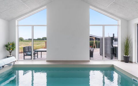Christian - 600M from the Sea: Schwimmbad, Verbundwerkstoff, Schatten, Daylighting, Design, Gartenmöbel, Resort, Outdoor Struktur, Villa, Hotel
