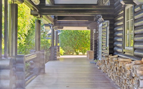 Sighfrith - 1.4Km from the Sea: Holz, Hartholz, Schatten, Planke, Natürliches Material, Veranda, Säule, Strahl, Design, Outdoor Struktur