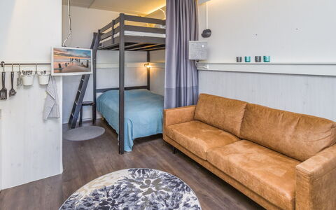 Vuosselin Helmi B21: Interior Design, Decke, Fussboden, Flooring, Bett, Schlafzimmer, Bettrahmen, Hotel, Kissen, Bedding