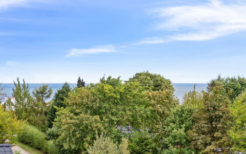 Eliana - 300M from the Sea: Möbel, Interior Design, Wohnung, Flooring, Fussboden, Tabelle, Stuhl, Zimmer, Zuhause, Küche & Esszimmer Tisch