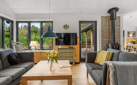 Duco - 780M from the Sea: Möbel, Interior Design, Flooring, Holz, Couch, Wohnzimmer, Tabelle, Fussboden, Decke, Stuhl