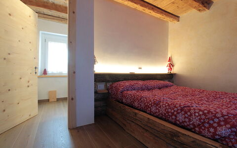 Baita Tersilia Mountain And Lake, Veneto: Interior Design, Wand, Flooring, Fussboden, Holz, Möbel, Decke, Schlafzimmer, Zimmer, Bett