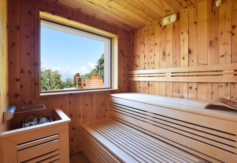 Baita Tersilia Mountain And Lake, Veneto: Eigentum, Holz, Fenster, Interior Design, Gebäude, Pflanze, Holzbeize, Fussboden, Cabinetry