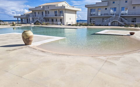 Sogno di Emanuel: Schwimmbad, Beton, Estate, Resort, Water Feature, Villa, Villa, Hof, Ferienort