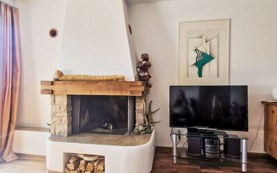 Toissa A6 140.3: Zuhause, Wohnung, Hütte, Balkon, Bergdorf, Villa