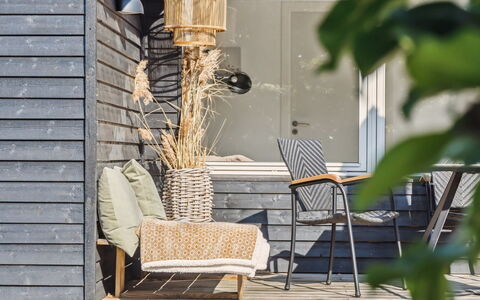 Frede - 1Km from the Sea: Dach, Haus, Zuhause, Hütte, Tür, Abstellgleis, Deck, Veranda, Planke, Hartholz