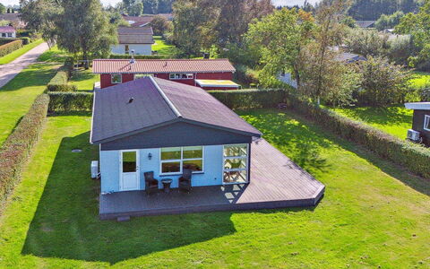 Todor - 150M from the Sea: Haus, Zuhause, Dach, Wohngebiet, Hütte, Estate, Bauernhaus, Rasen, Landscaping, Abstellgleis