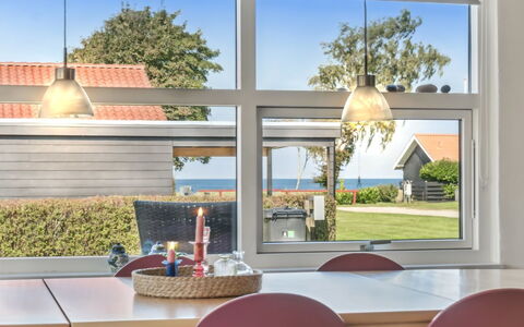 Todor - 150M from the Sea: Haus, Zuhause, Dach, Wohngebiet, Hütte, Estate, Bauernhaus, Rasen, Landscaping, Abstellgleis