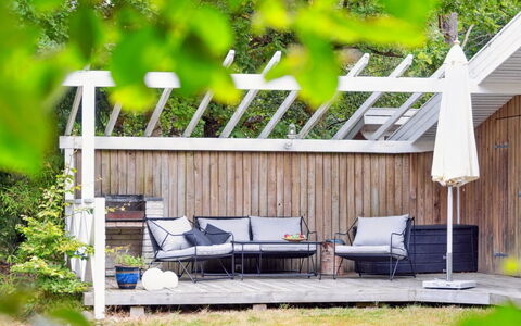 Arto - 1.2Km from the Sea: Zuhause, Hütte, Veranda, Abstellgleis, Bauernhaus, Outdoor Struktur