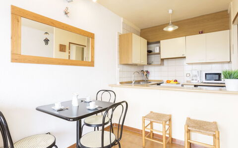 Empuriabrava 530: Zimmer, Eigentum, Möbel, Gebäude, Interior Design, Küche, Gelb, Haus, Fussboden, Tabelle