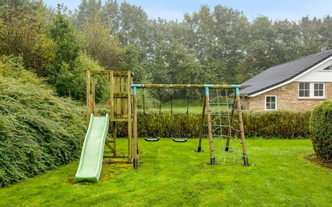 Sarah: Möbel, Interior Design, Flooring, Fussboden, Decke, Zimmer, Stuhl, Tabelle, Wohnung, Küche & Esszimmer Tisch