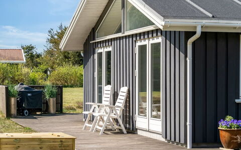 Nadica - 400M from the Sea: Holz, Zuhause, Veranda, Deck, Hartholz, Dach, Holzbeize, Holzboden, Eco Hotel
