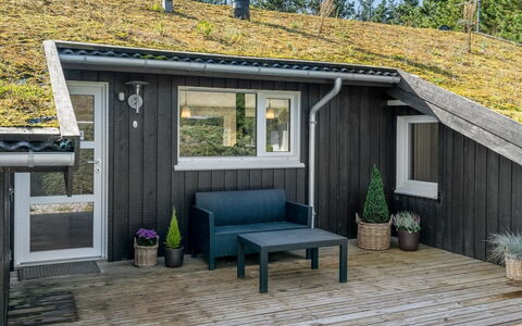Arild - 900M from the Sea: Möbel, Interior Design, Stuhl, Flooring, Tabelle, Resort, Fussboden, Decke, Zimmer, Eco Hotel