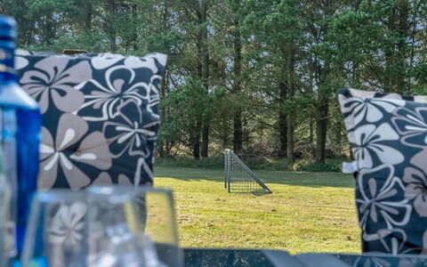 Arild - 900M from the Sea: Möbel, Interior Design, Stuhl, Flooring, Tabelle, Resort, Fussboden, Decke, Zimmer, Eco Hotel