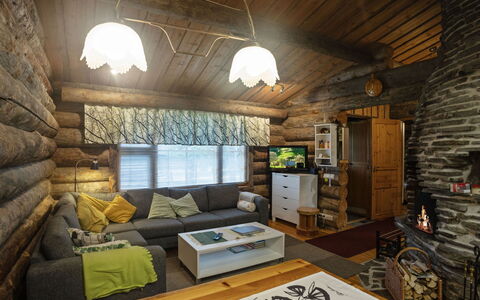 Kaukonkelo: Möbel, Interior Design, Holz, Decke, Flooring, Fussboden, Zuhause, Beleuchtung, Zimmer, Light Fixture