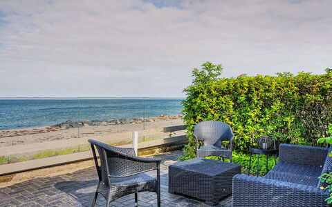 Diderik - 5M from the Sea: Blau, Möbel, Gewässer, Gartenmöbel, Meer, Horizont, Sommer, Küsten Und Ozeanische Forms, Stuhl, Küste