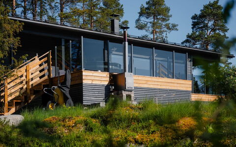Sjöboda Hill: Hütte, Schatten, Blockhaus, Veranda, Gartenbauten, Abstellgleis, Balkon