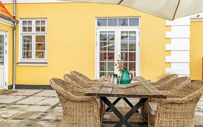 Alexi - 500M from the Sea