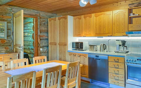 Kuusi-Ruka 6: Holz, Decke, Interior Design, Flooring, Fussboden, Zimmer, Holzbeize, Hartholz, Cabinetry, Holzboden