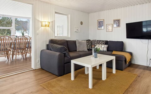 Knud - 2.5Km from the Sea: Flooring, Fussboden, Holzboden, Interior Design, Couch, Holz, Möbel, Decke, Wohnzimmer, Laminatboden