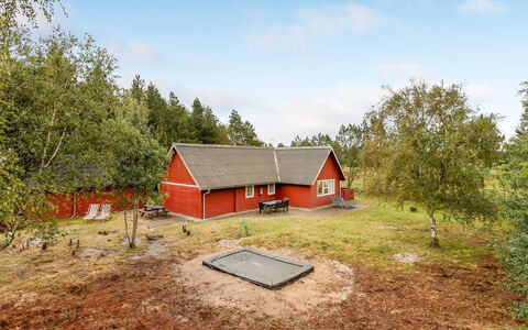 Knud - 2.5Km from the Sea: Dach, Haus, Zuhause, Hütte, Tür, Abstellgleis, Deck, Veranda, Planke, Hartholz